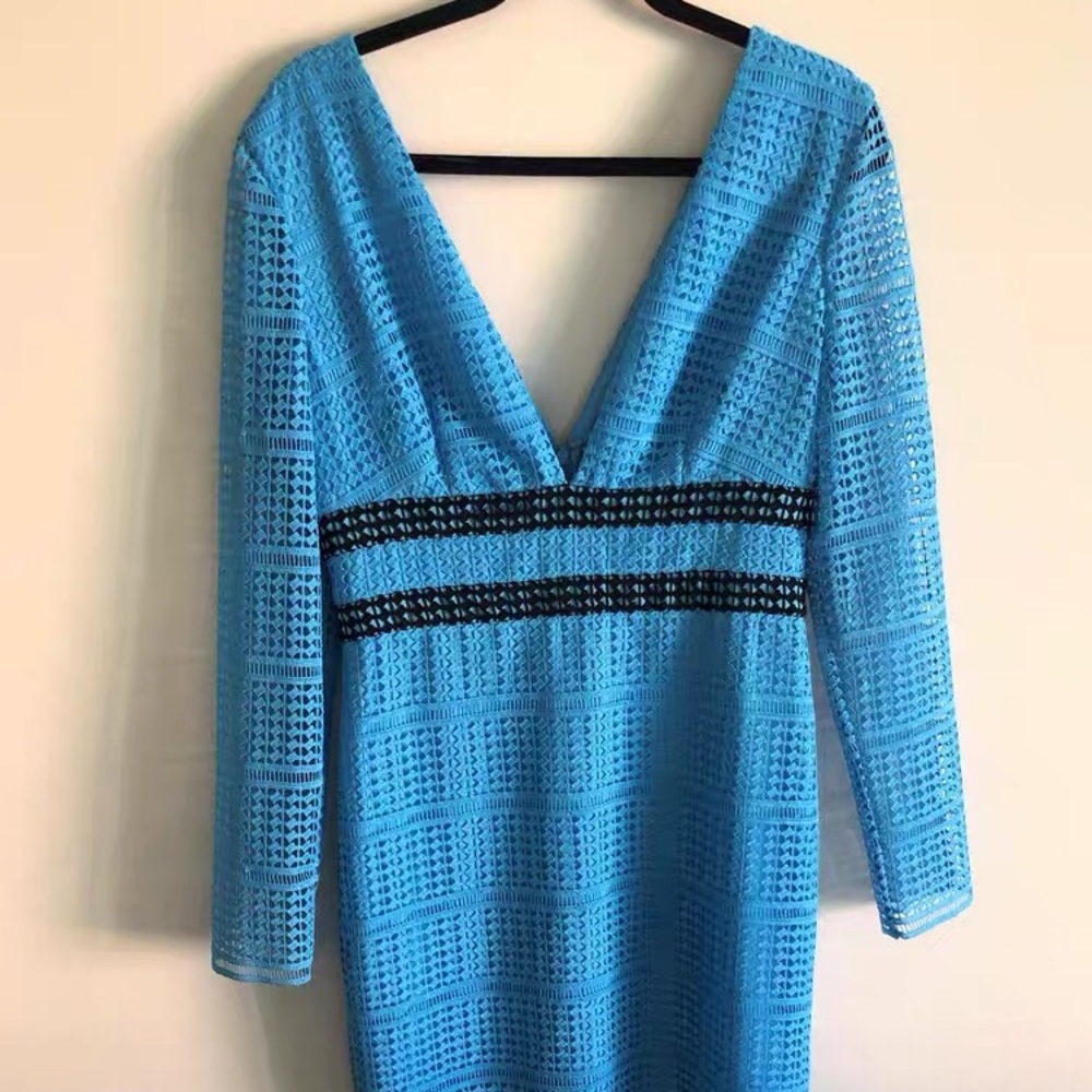 Diane Von Furstenberg blue lace long sleeve dress